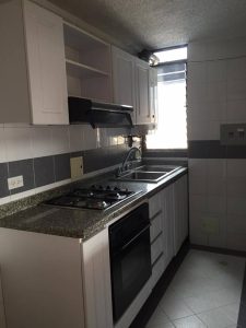 APARTAMENTO 402 COCINA