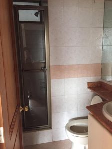 APARTAMENTO 402 BAÑO AUX