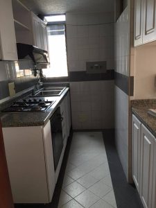 APARTAMENTO 402 COCINA
